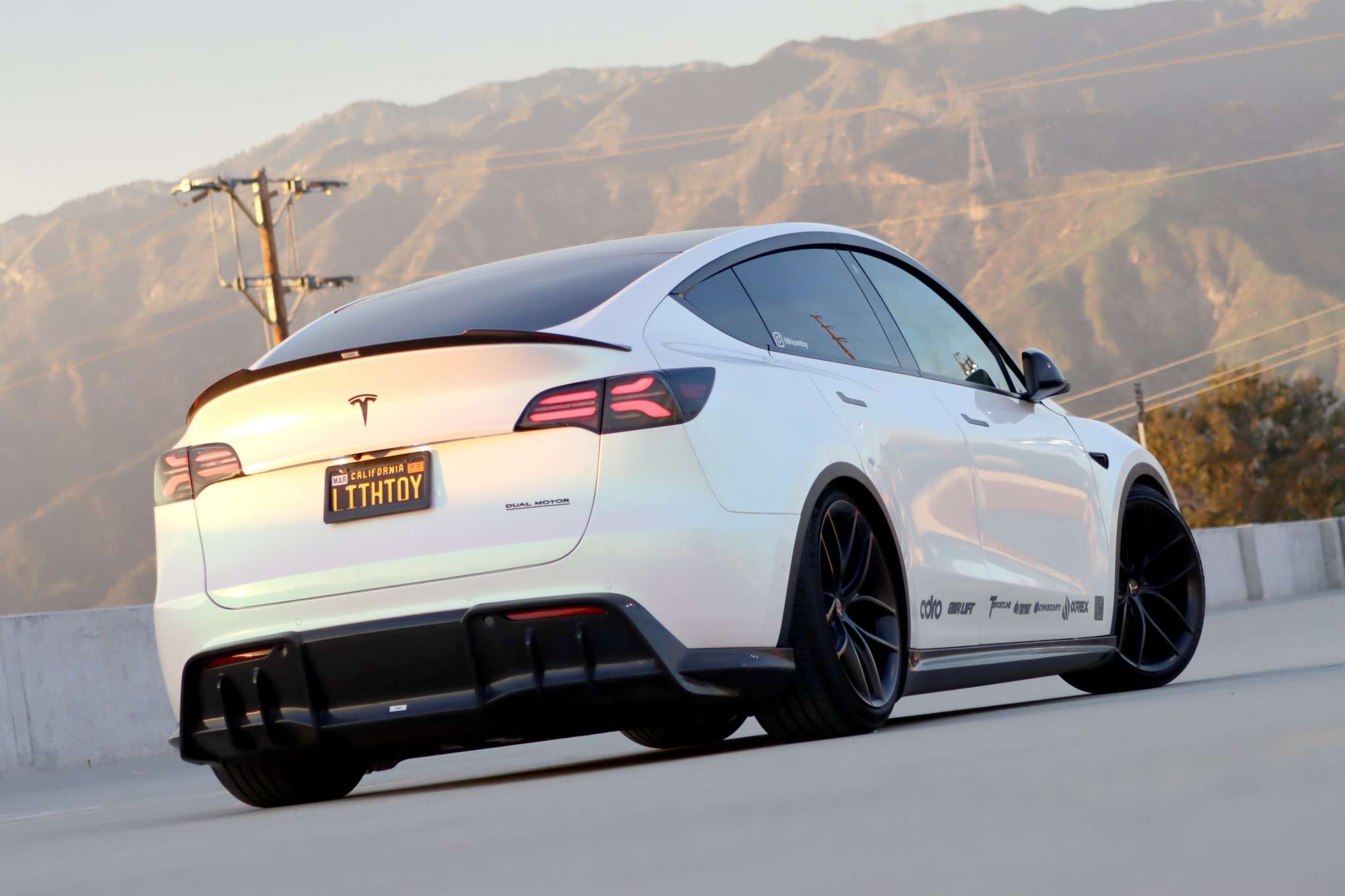 Installation Guide for 20-24 Tesla Model Y PRO-Series LED Tail