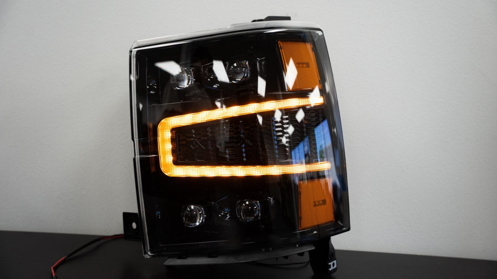 Silverado Nova Luxx headlight with amber DRL activated